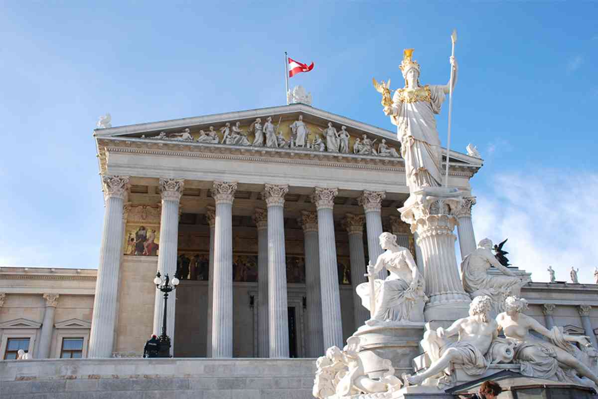 © Alexander Reitter - Adobe Stock.com Parlament