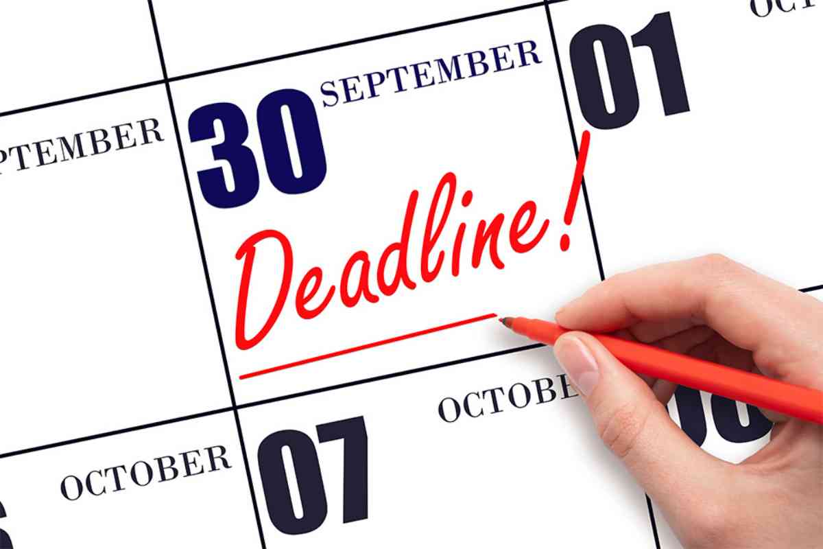 © Alena - stock.adobe.com Kalender mit markiertem Datum